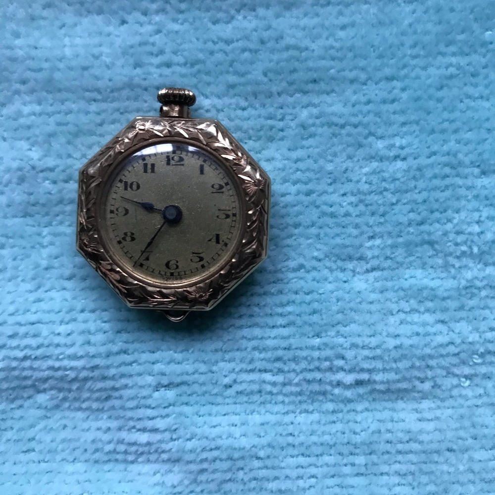 Vintage timepiece ⌚️chain not included 🥰 - Picture 5 of 6